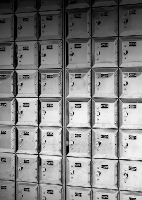 A wall of mail box rentals.